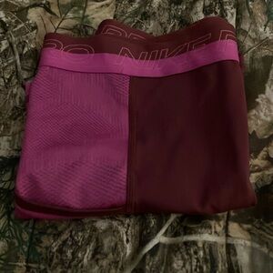 Size medium Nike pros